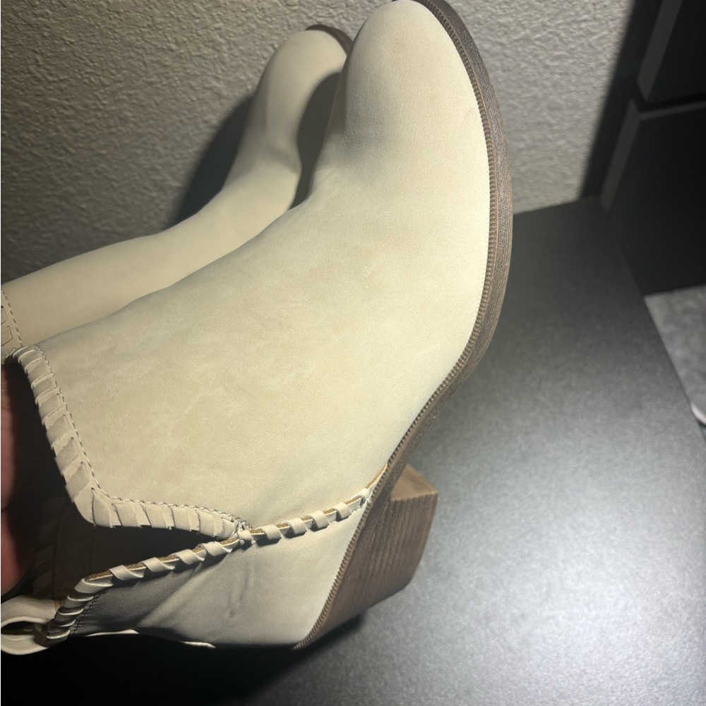 Rock & Candy Cream Ankle Booties